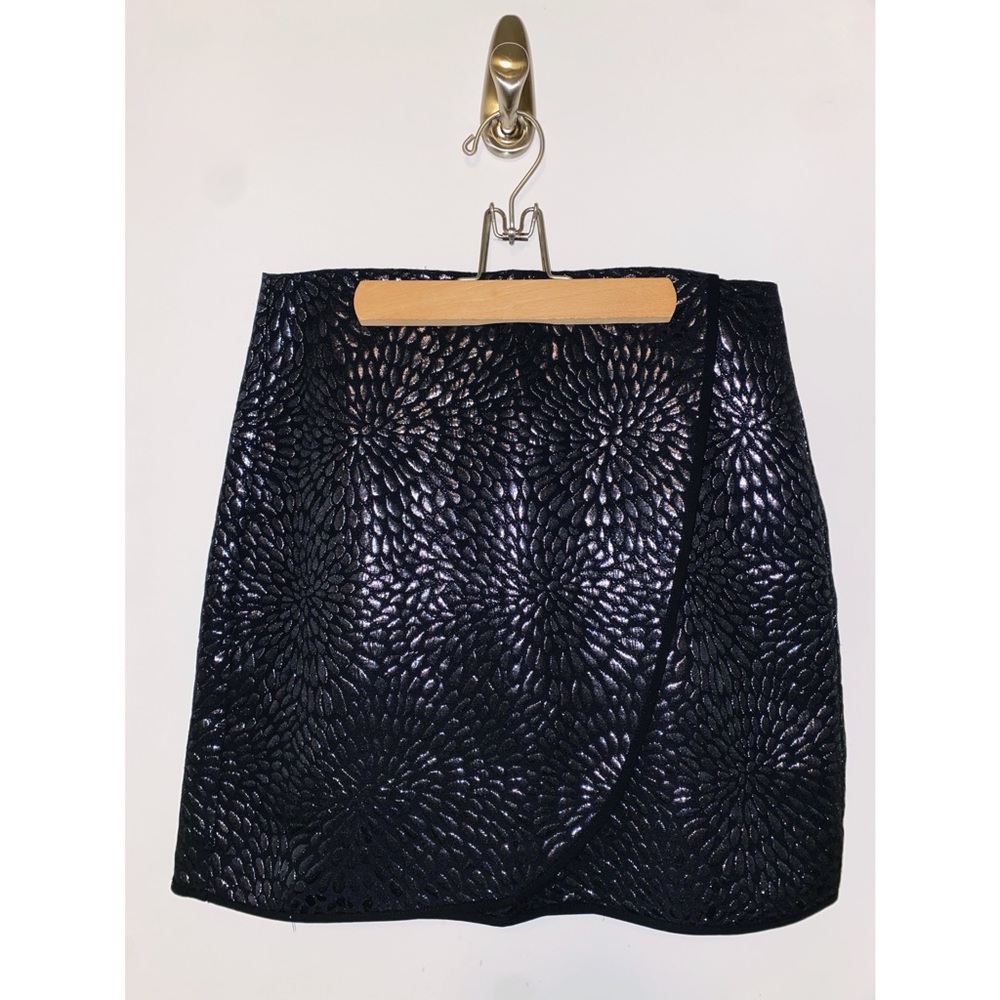 Loft skirt women’s size 6.